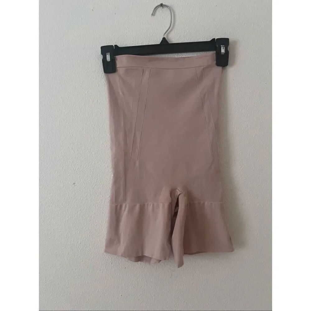 Spanx Size M/M woman's Shape wear Tummy control panties shorts Color nude